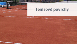 dlaždica tenisové povrchy